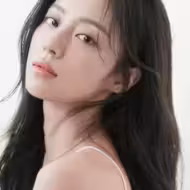 강민아