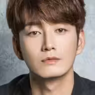 이현욱