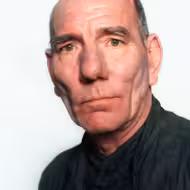 Pete Postlethwaite